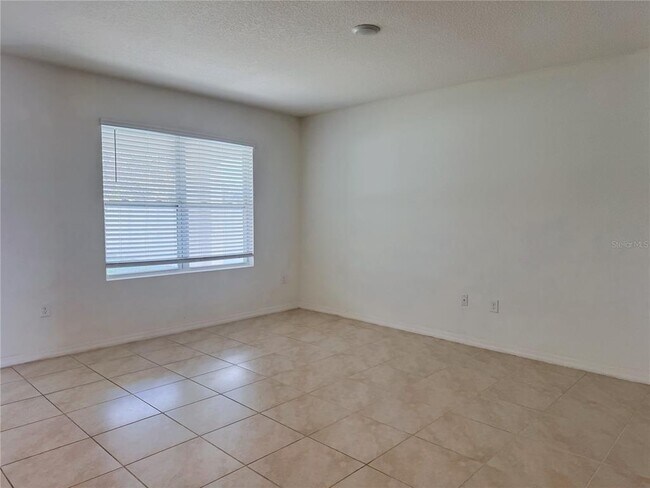 Building Photo - 1805 Rain Lily Pl