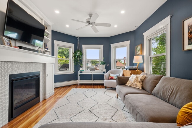 Building Photo - 94 Appleton St