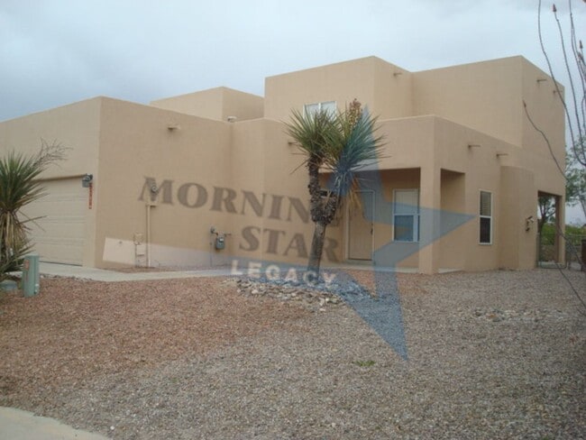 Primary Photo - Cute Townhouse in Desirable Area- Close to...