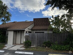 Building Photo - 4220 Palm Bay Cir