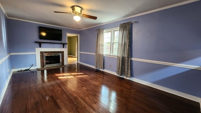 Building Photo - 209 Lorac Rd