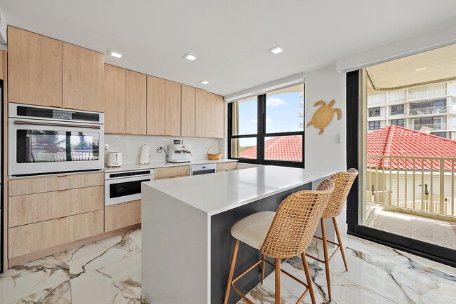 Building Photo - 5480 N Ocean Dr