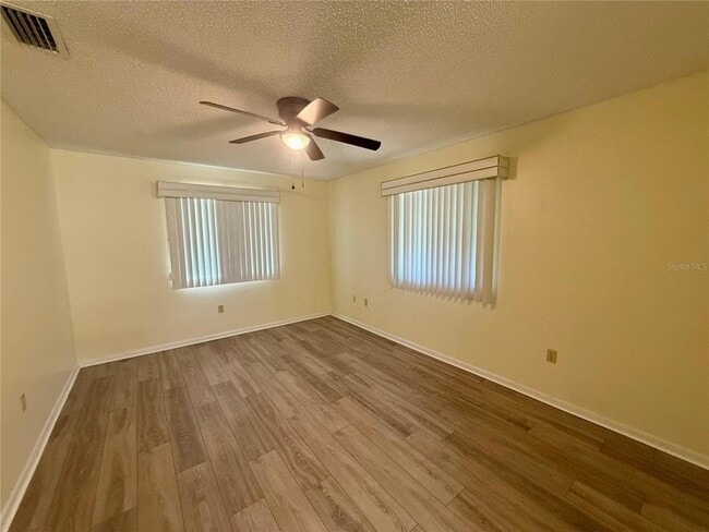 Building Photo - 10948 SW 83rd Ave