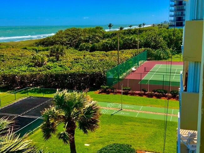 Building Photo - 3200 N Hwy A1A