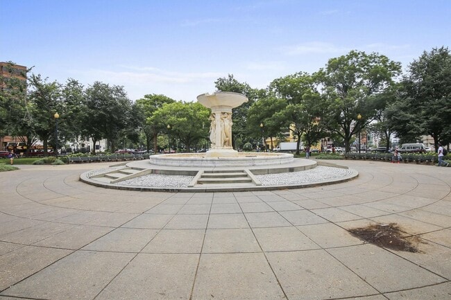 Building Photo - DC Studio in "Old City"  - Furnished!! Mur...