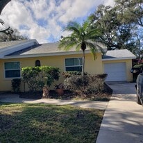 Building Photo - 2085 43rd Ave