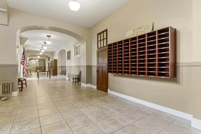 Building Photo - 2525 College St