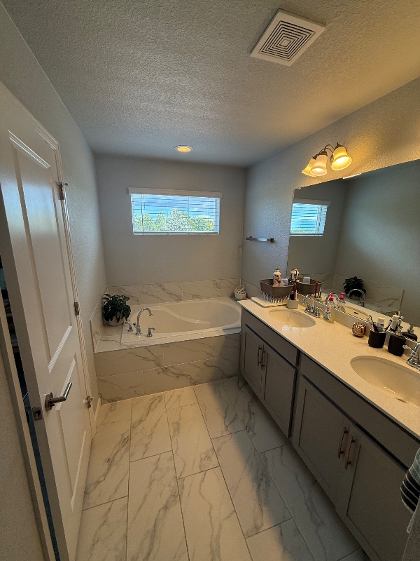 Building Photo - 605 Stonebridge Dr