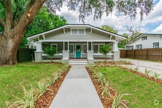 Building Photo - "Charming 3-Bed, 2-Bath Gem in Tampa's Hea...