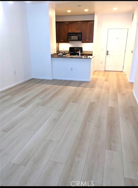 Building Photo - 2324 Scholarship