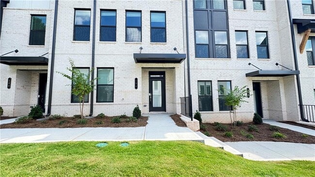 Primary Photo - 104 Holt Ln
