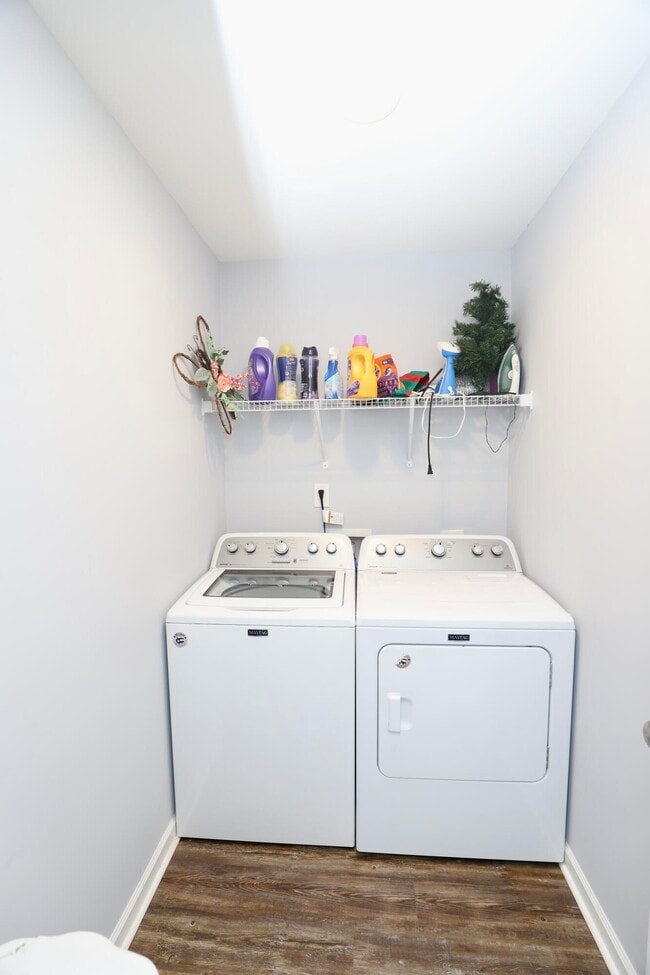 Building Photo - 1009 Providence Plantation Dr