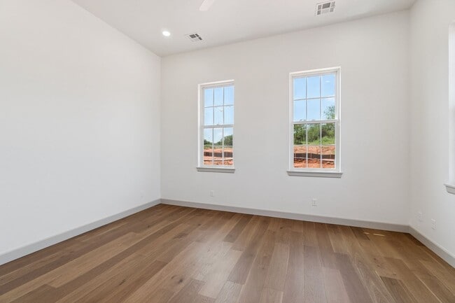 Building Photo - Natural Soul, Modern Flow, Your Boho Escape Awaits!