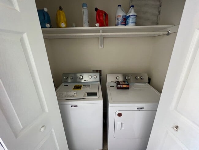 Building Photo - 4 bedroom in Cave Spring