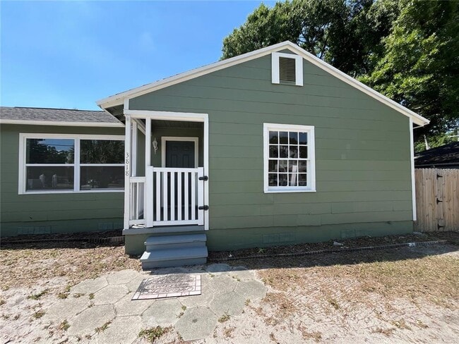 Building Photo - 3818 W Euclid Ave