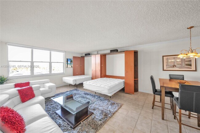 Building Photo - 2501 S Ocean Dr