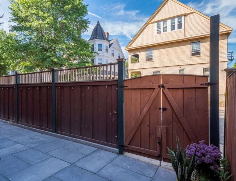 Building Photo - 17 Lincoln St