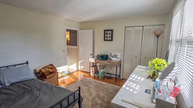 Building Photo - 55 Wedgewood Rd