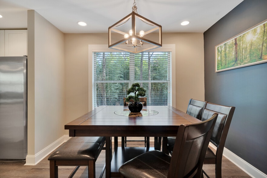 Building Photo - 764 Mary Ln