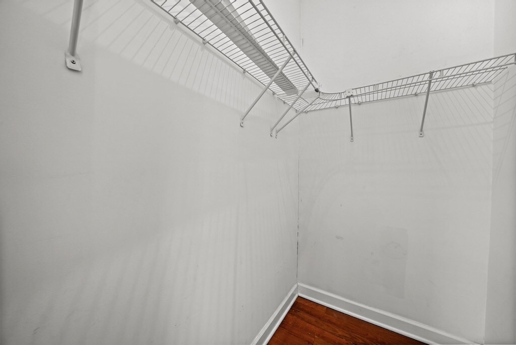 Building Photo - 1314 N Wicker Park Ave