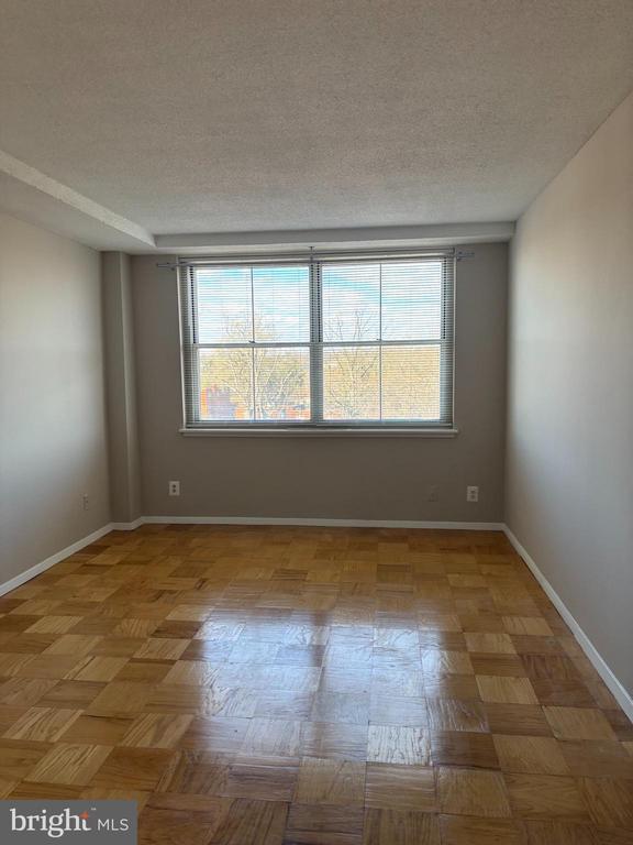 Building Photo - 2030 N Adams St