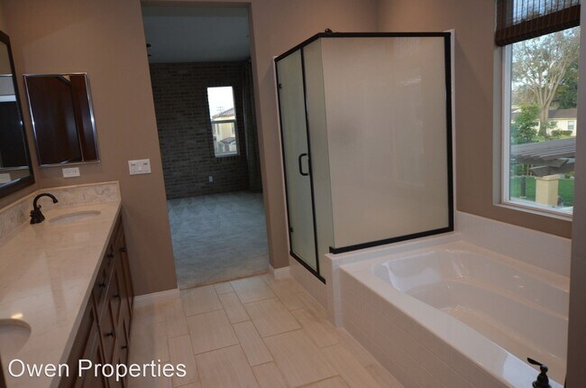 Building Photo - 4 br, 3 bath House - 1005 Sea Glass Way