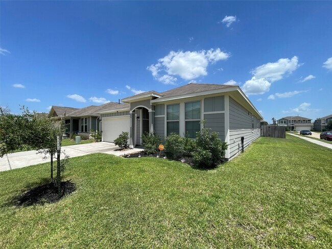 Building Photo - 25511 Northpark Lake Dr