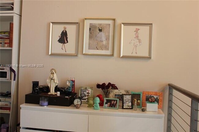 Building Photo - 690 SW 1st Ct