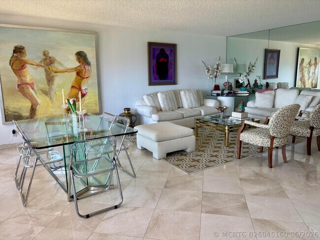Building Photo - 4900 N Ocean Blvd