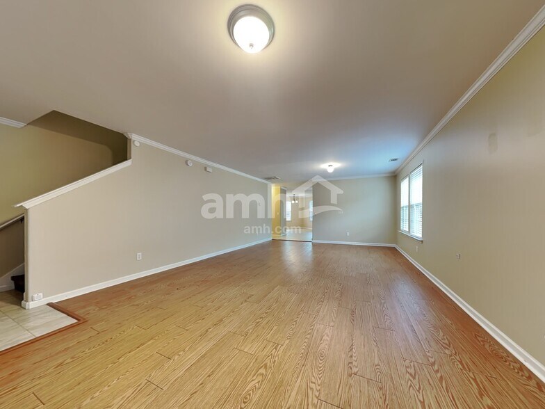 Building Photo - 412 Flint Dr