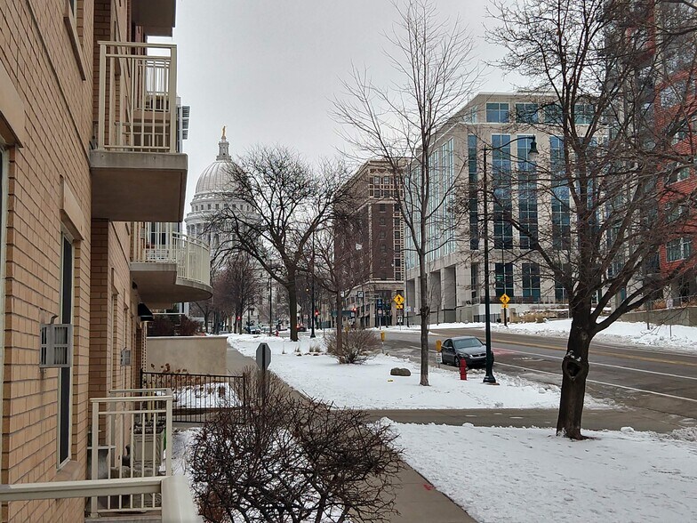 Building Photo - 360 W Washington Ave