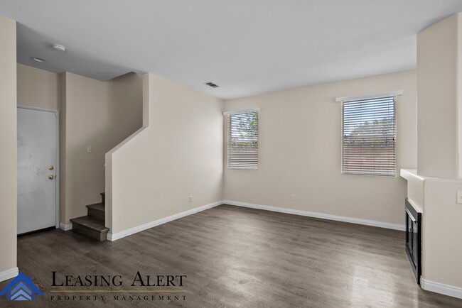 Building Photo - 27825 Crown Ct Cir