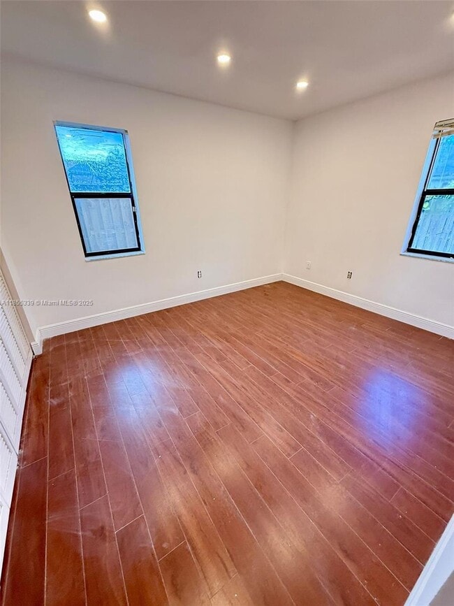 Building Photo - 5259 SW 117th Ave