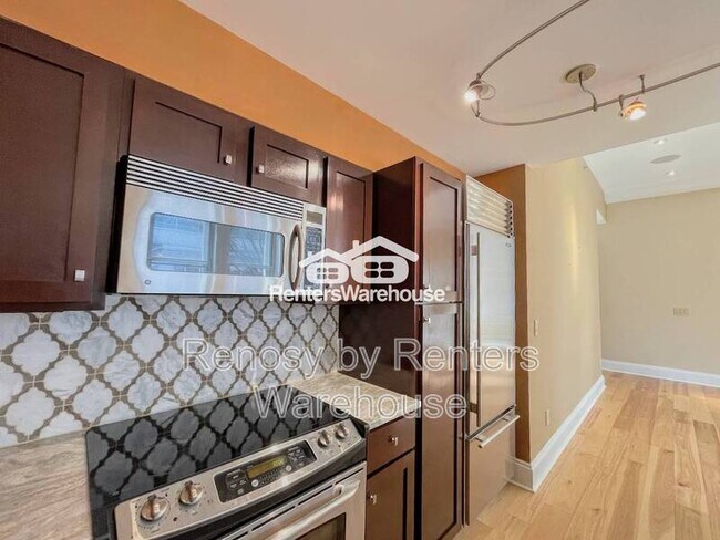 Building Photo - 219 Granby St