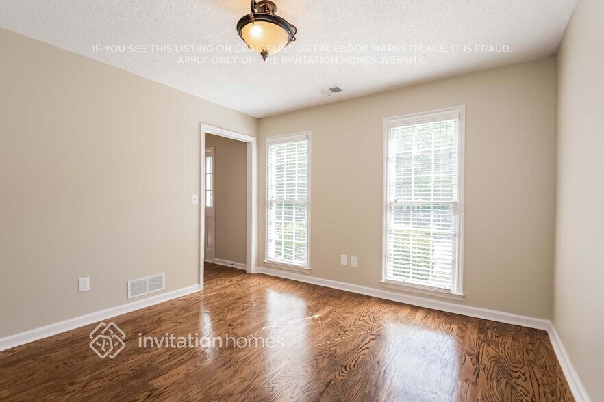 Building Photo - 4257 Glenforest Way