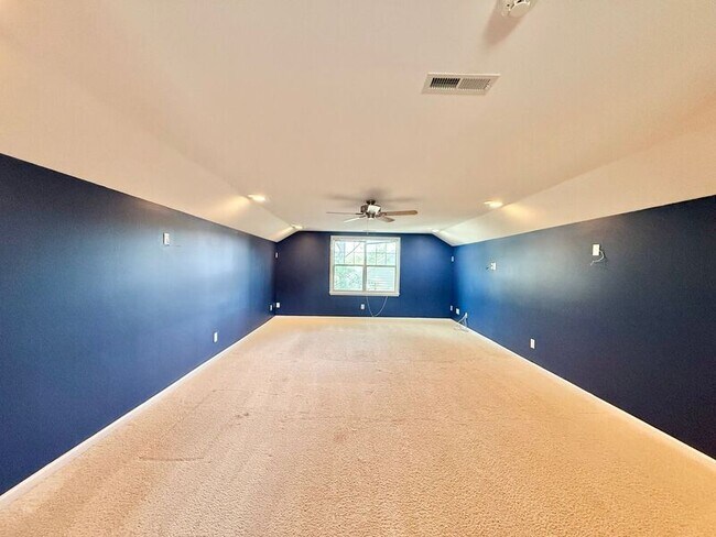 Building Photo - 1140 Litchborough Way