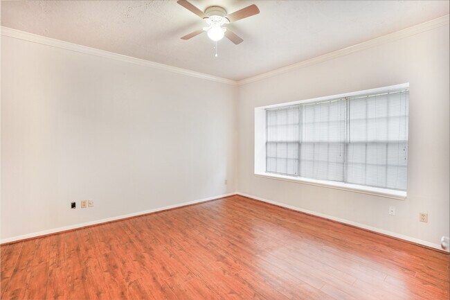 Building Photo - 4918 Maple Brook Ln