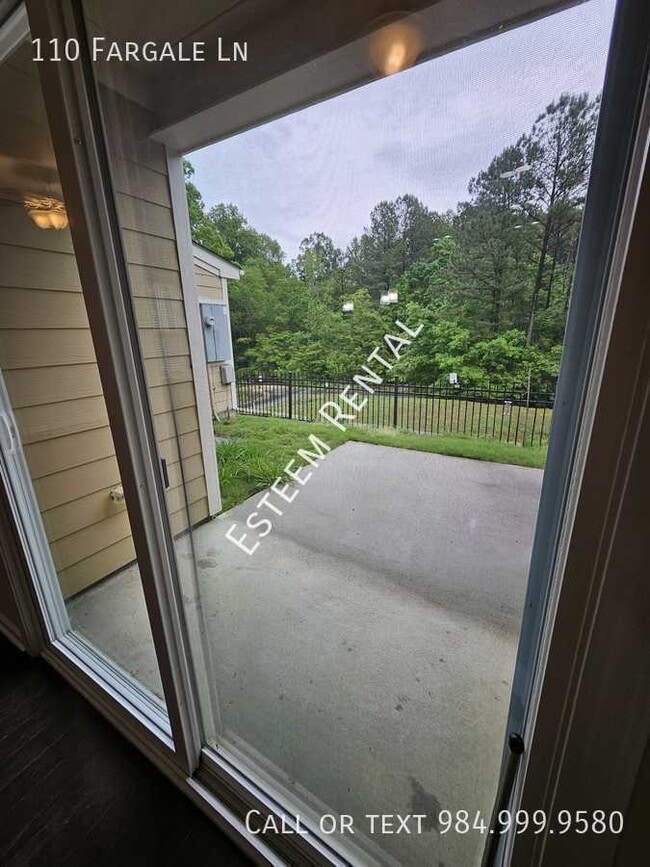 Building Photo - 110 Fargale Ln