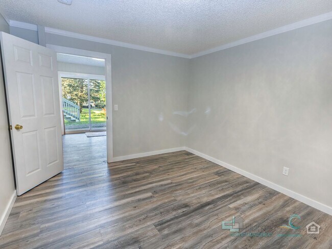 Building Photo - PRICE REDUCTION - Spacious Single Family Home in Seaside!!!