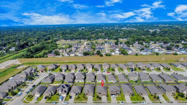 Building Photo - 2710 Lapwing Dr.