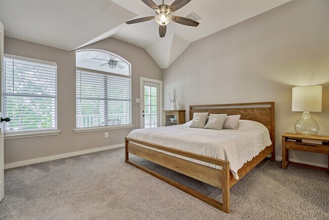 Building Photo - 38 E Gaslight Pl