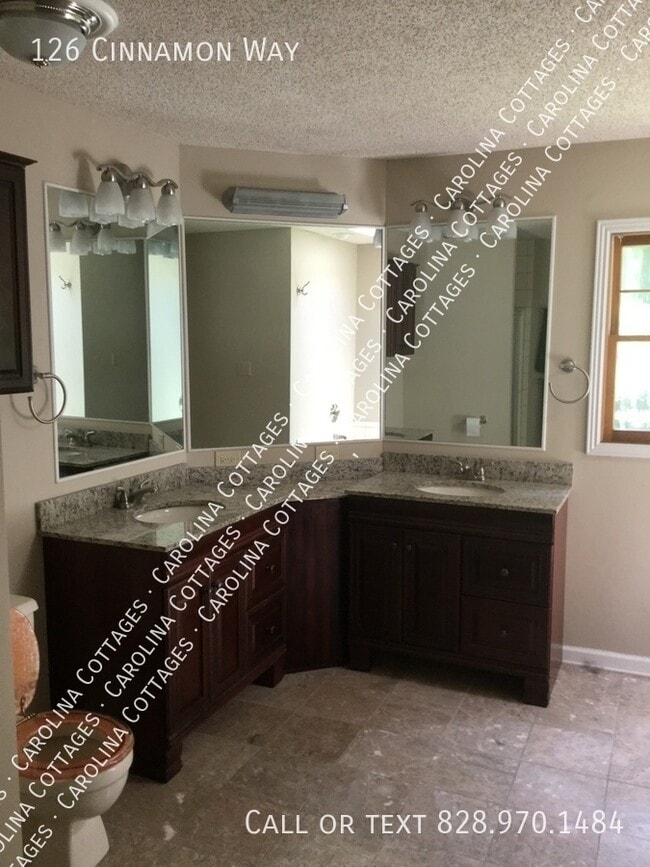 Building Photo - 126 Cinnamon Way