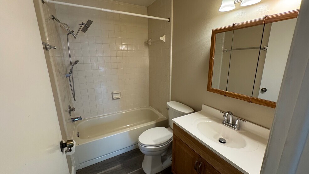 Bathroom 2 - 14301 Hanging Moss Circle