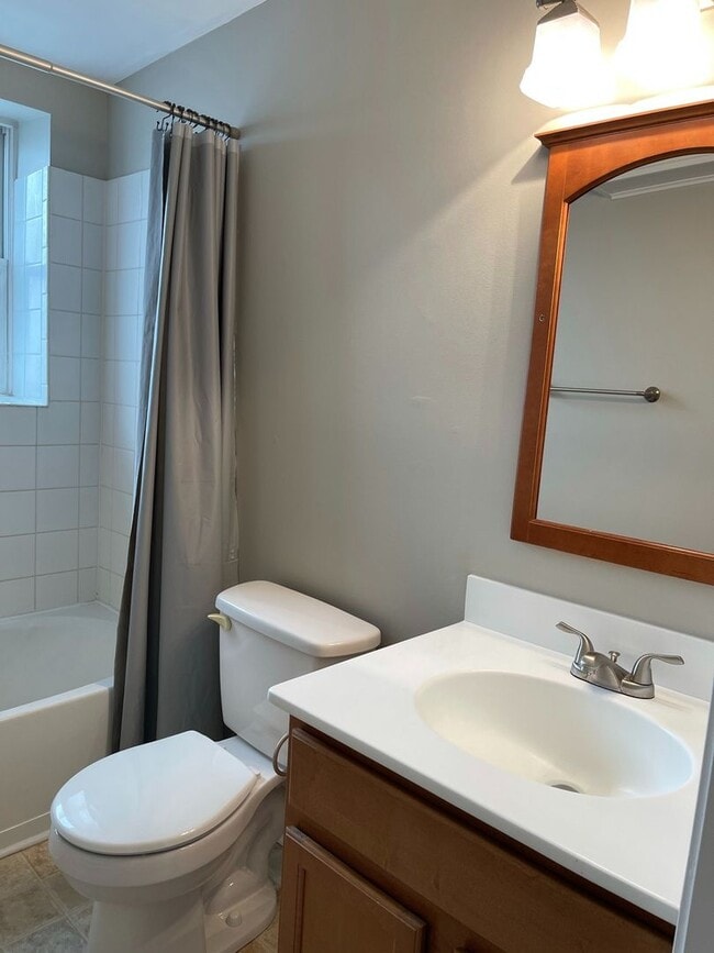 Building Photo - x141a-R