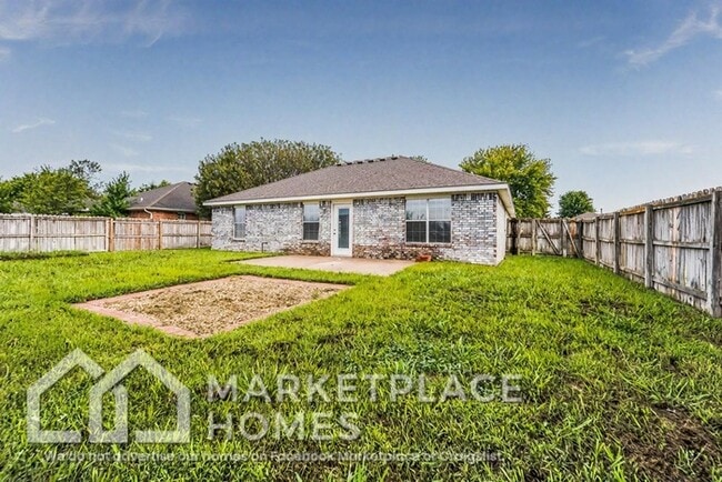 Building Photo - 601 Cass Rd