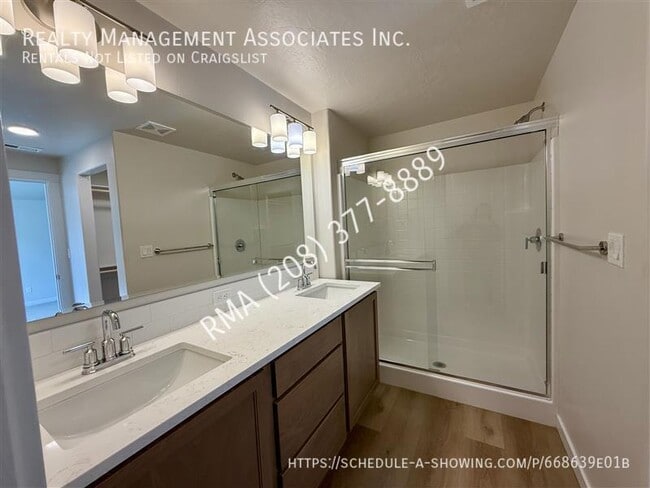 Building Photo - 3799 N Marionberry Ave