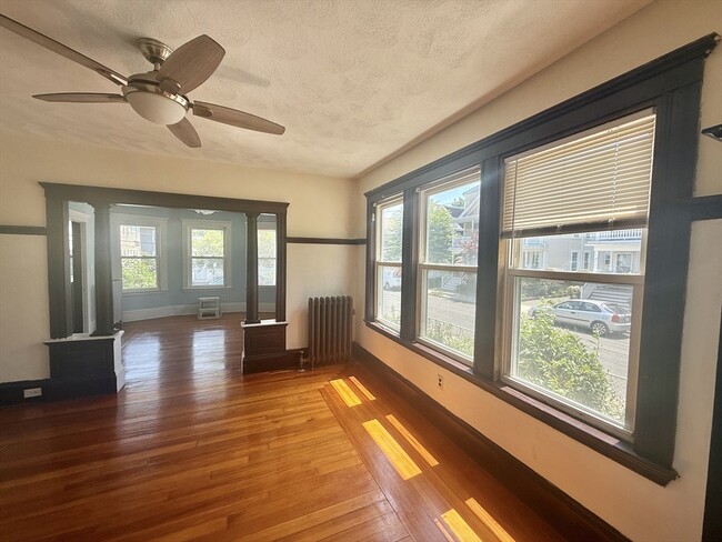 Building Photo - 41 Dunbar Ave