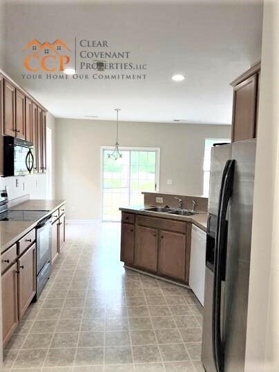 Building Photo - 8977 N Red Maple Cir