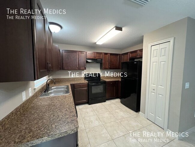 Building Photo - 3749 SE 135th Ln