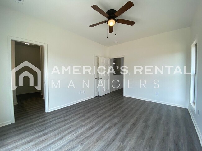 Building Photo - Home for Rent in Montgomery!!! DEPOSIT PENDING!